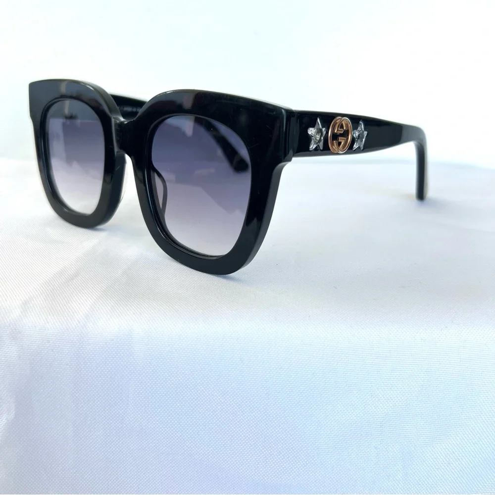 GUCCI Italy GG0208S Crystal Star Cat Eye Gray Gradient Lens Black Frame Sunglass